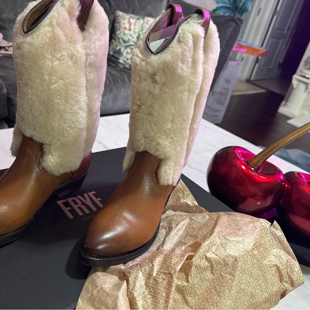 FRYE BOOTS CARAMEL - Picture 3 of 4